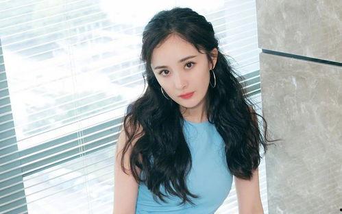 杨幂吃瓜娱乐,揭秘娱乐圈背后的故事  第1张